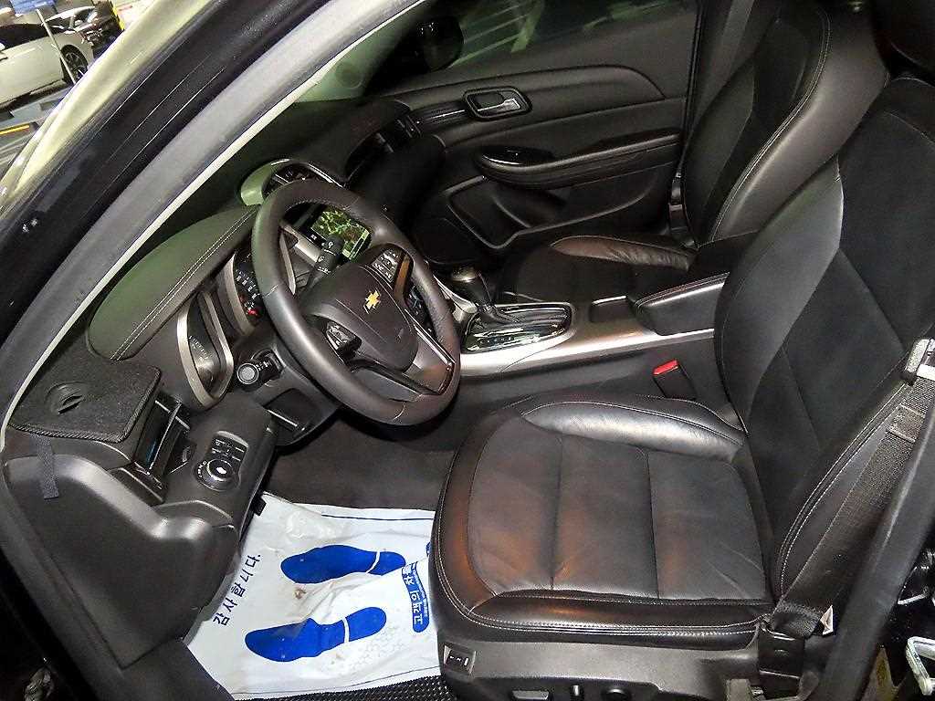 Chevrolet Malibu - Vista 6