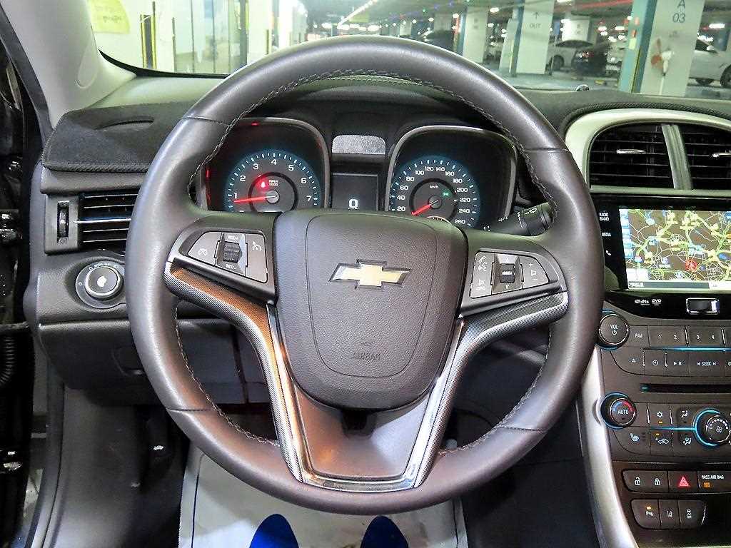 Chevrolet Malibu - Vista 8