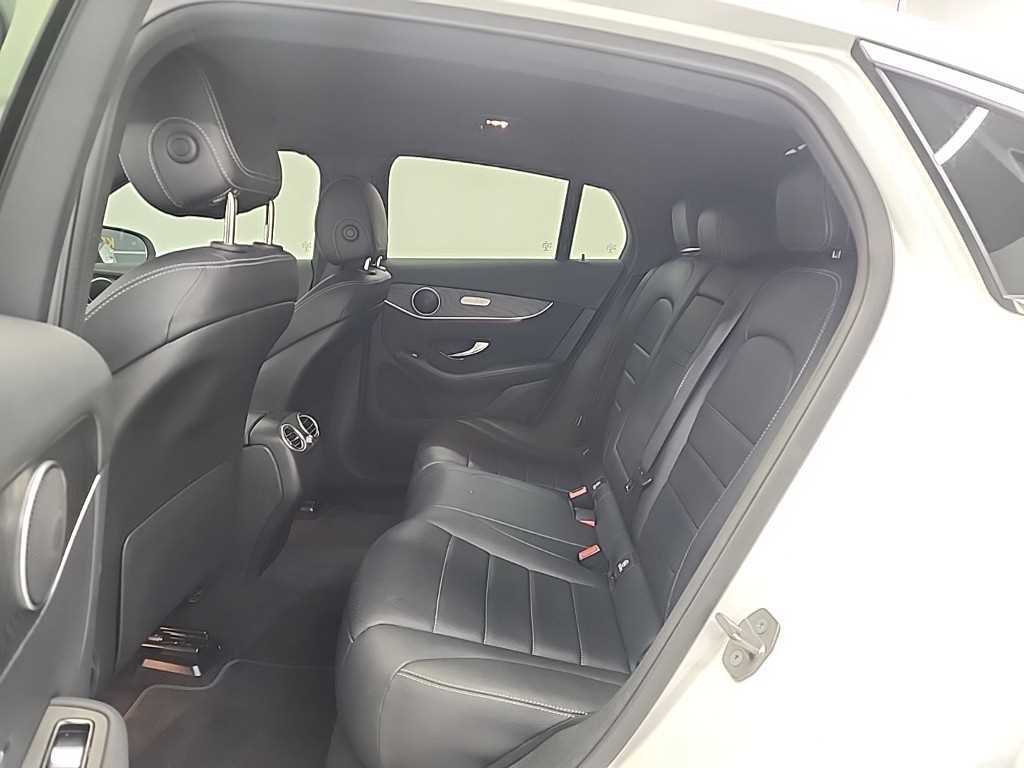 Mercedes Benz GLC Class - Vista 12