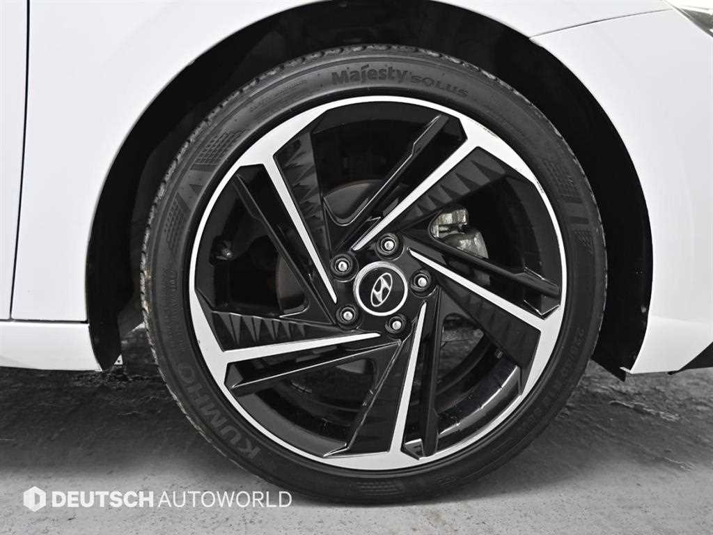 HYUNDAI Avante - Vista 5