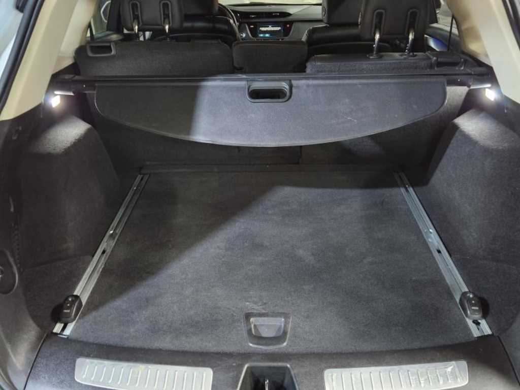 Cadillac XT5 2019 Blanco - Importación desde Corea - HF Imports Iquique - Foto 17