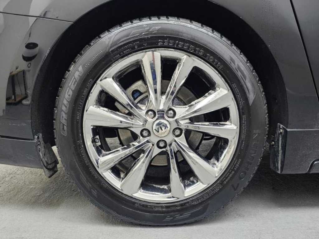 KIA Carnival - Vista 5