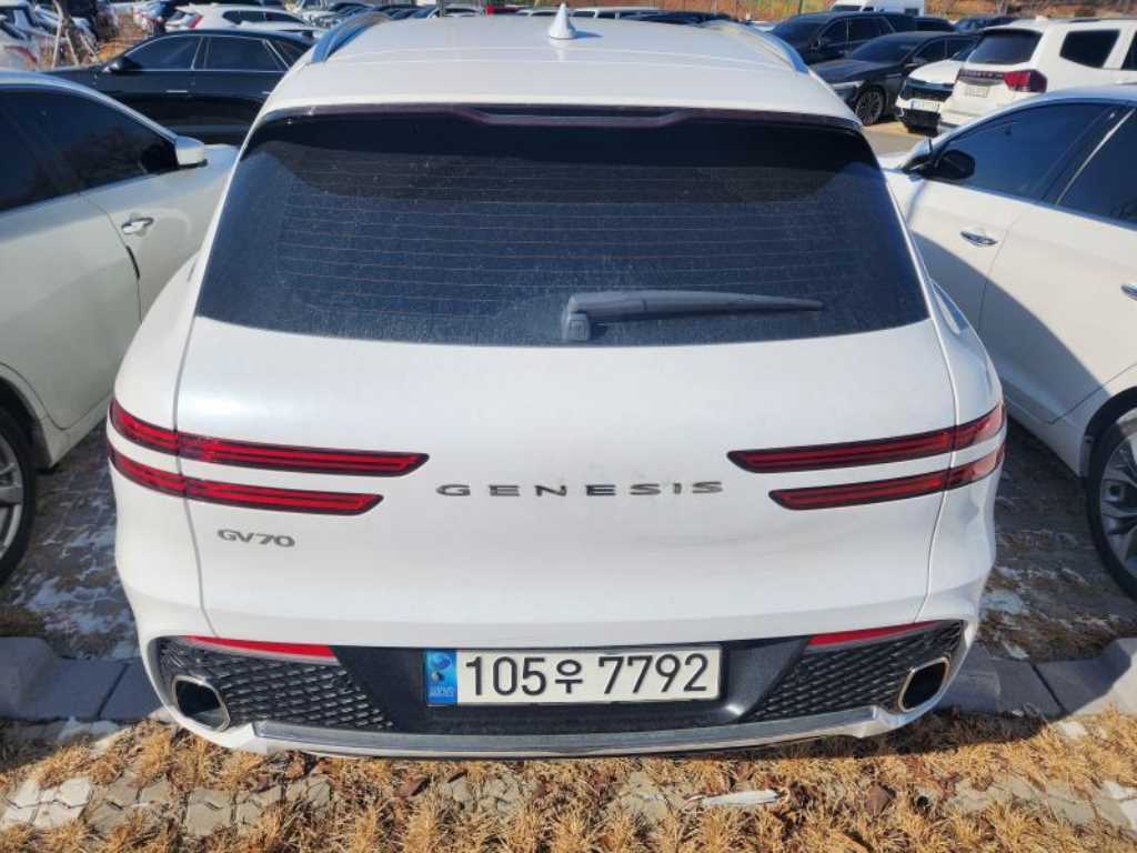 Genesis GV70 - Vista 4