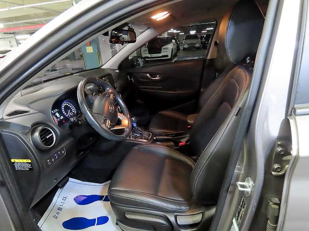 HYUNDAI Kona - Vista 6