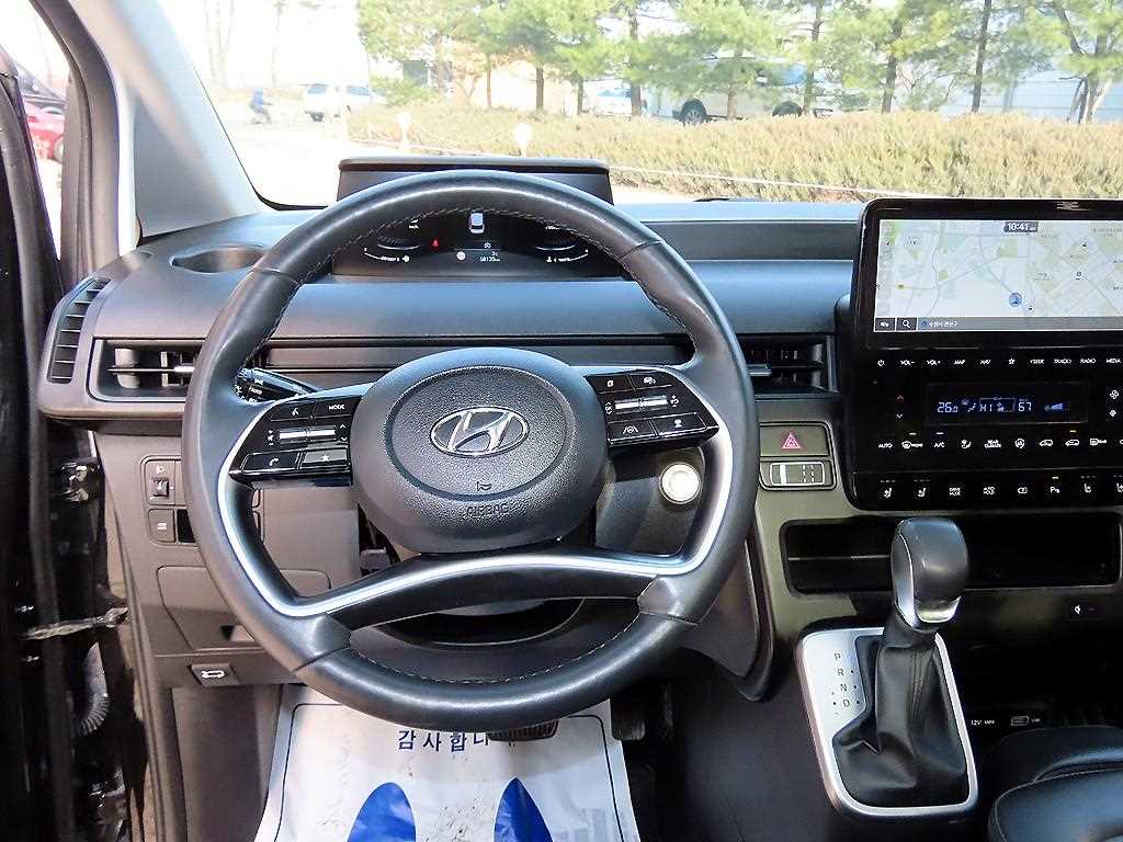 HYUNDAI Staria - Vista 9