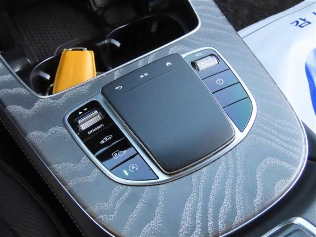 Mercedes Benz CLS Class - Vista 6