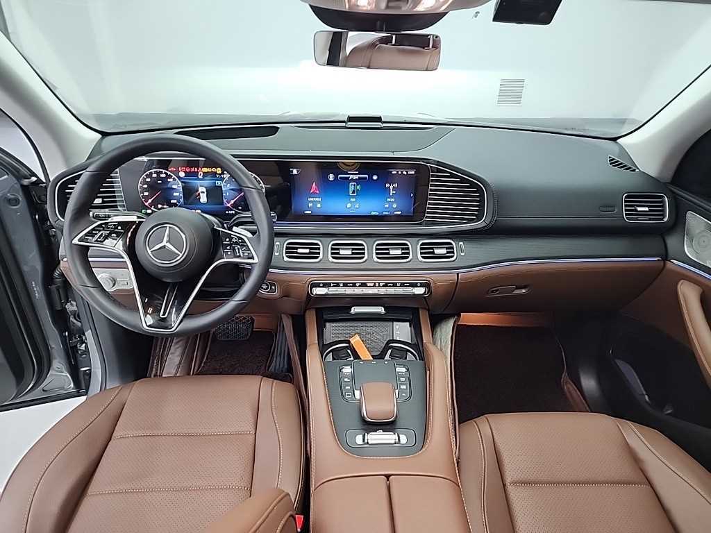 Mercedes Benz GLE Class - Vista 10