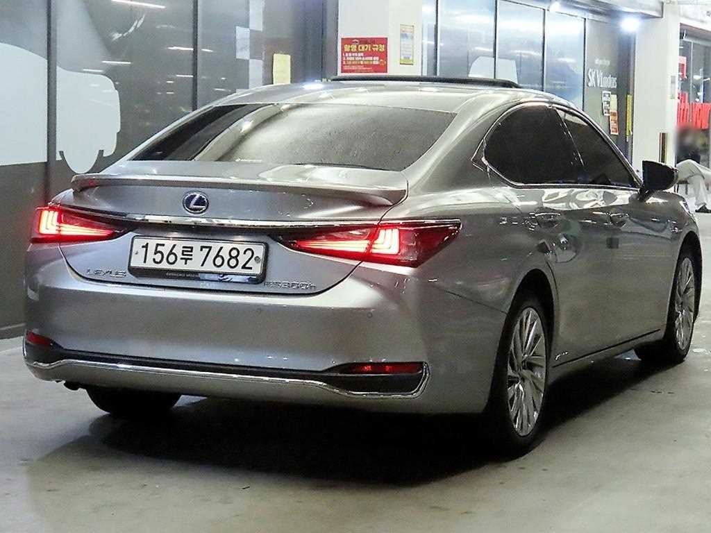 Lexus ES - Vista 4