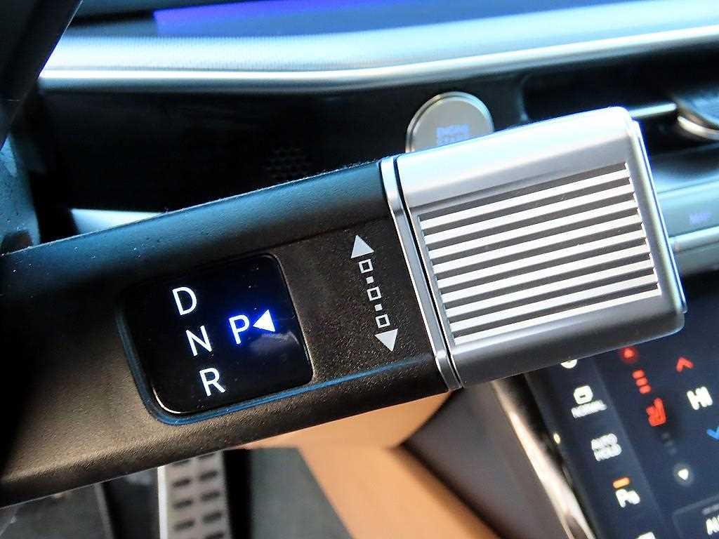 HYUNDAI Grandeur - Vista 10