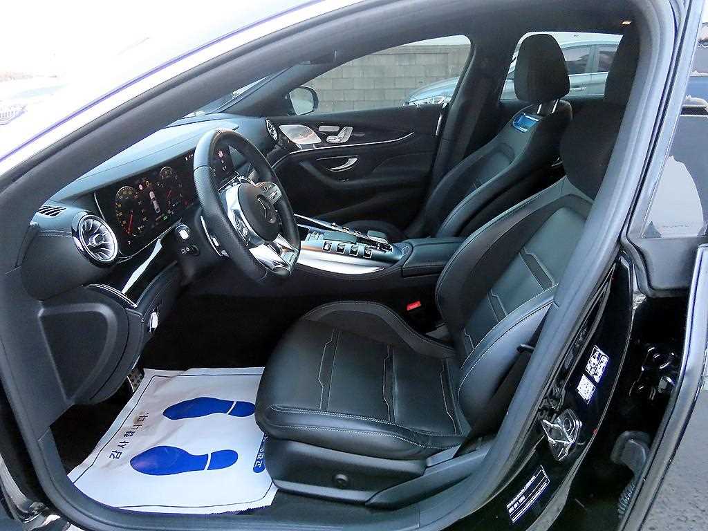 Mercedes Benz AMG GT - Vista 5