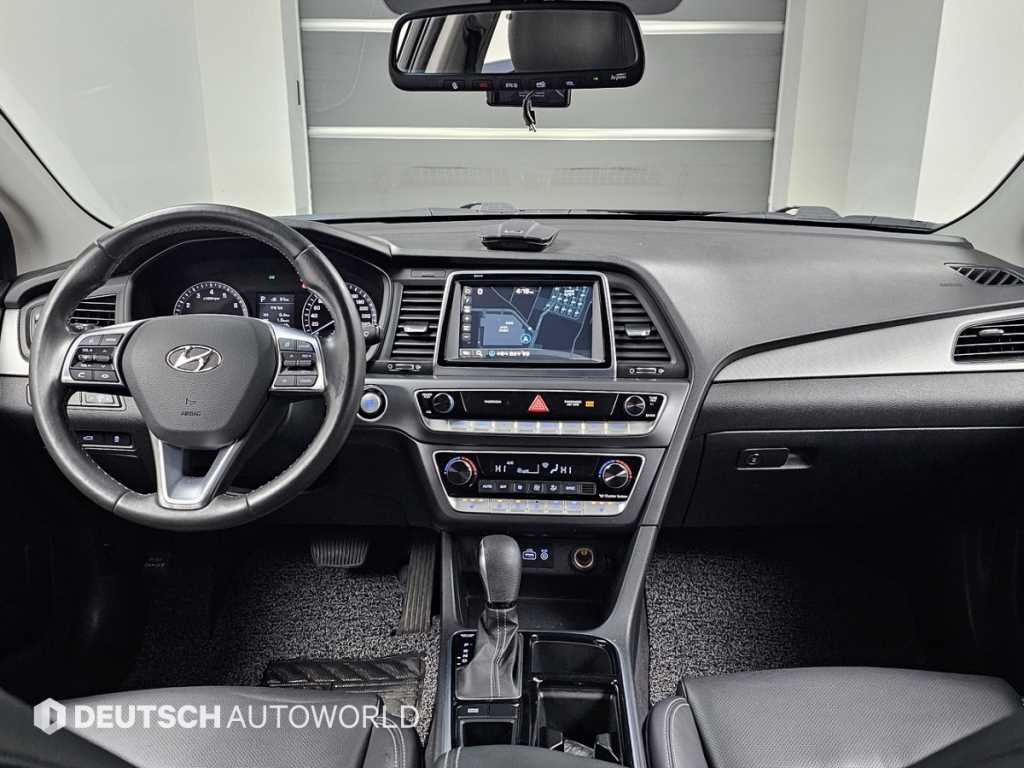 HYUNDAI Sonata - Vista 7