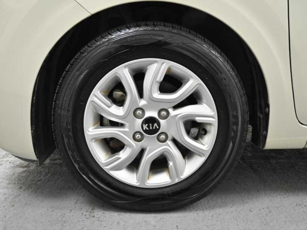 KIA Morning - Vista 5