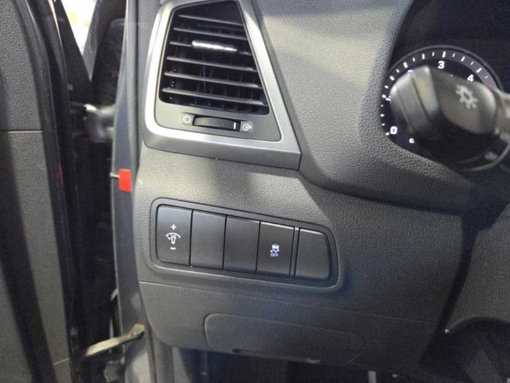 HYUNDAI Tucson - Vista 10