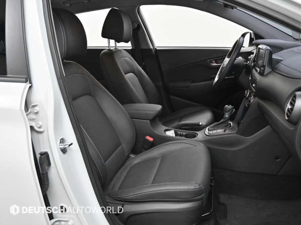 HYUNDAI Kona - Vista 10