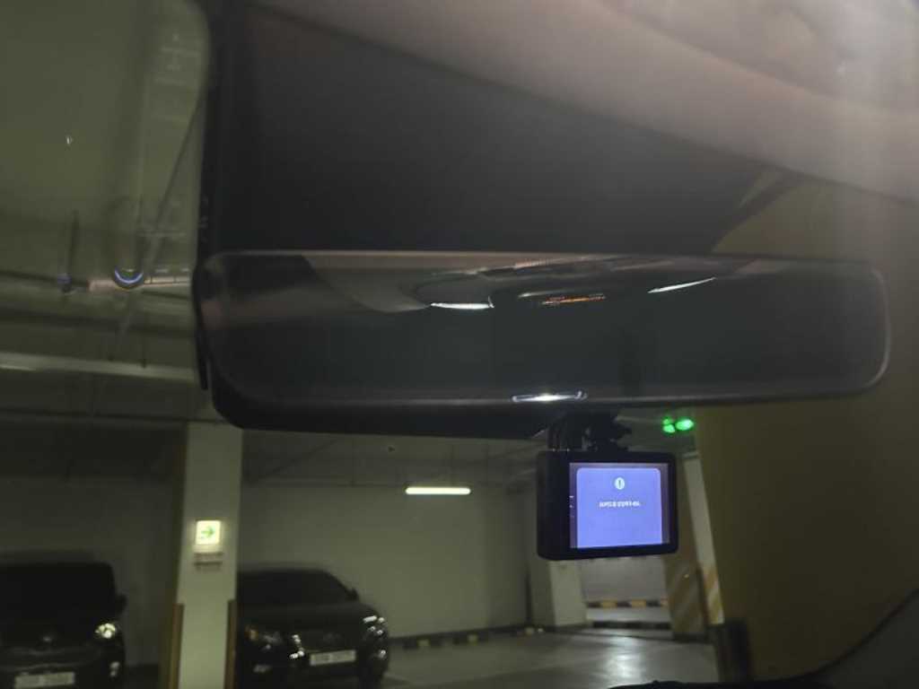 HYUNDAI Kona - Vista 10