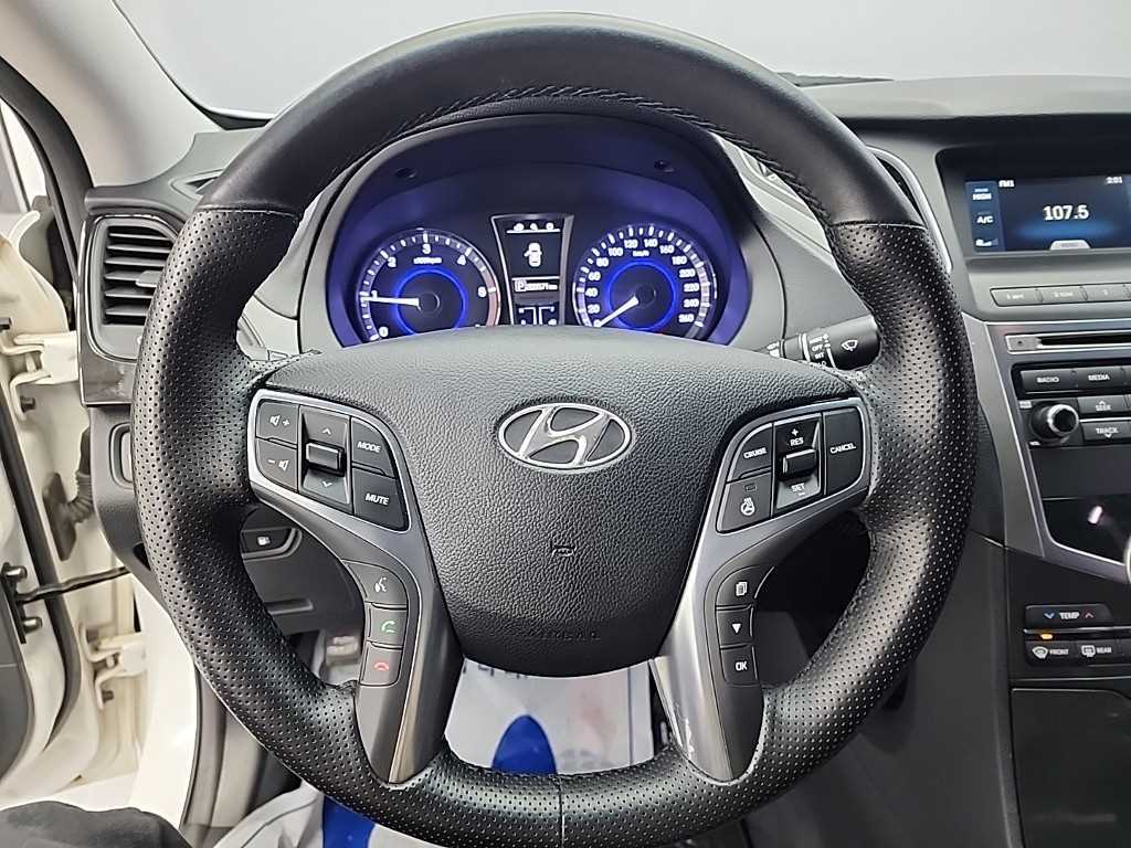 HYUNDAI Grandeur - Vista 9