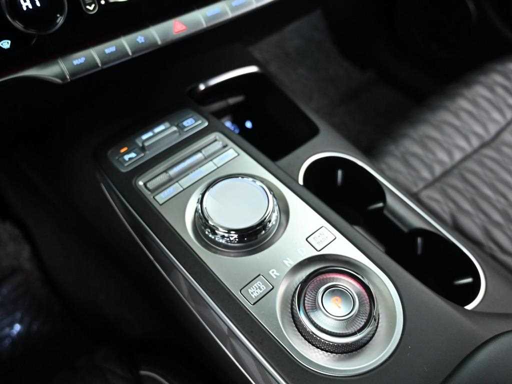 Genesis GV70 - Vista 9