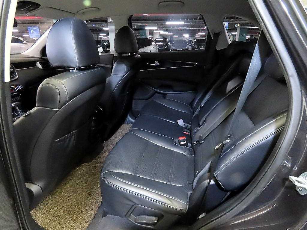 KIA Sorento - Vista 7