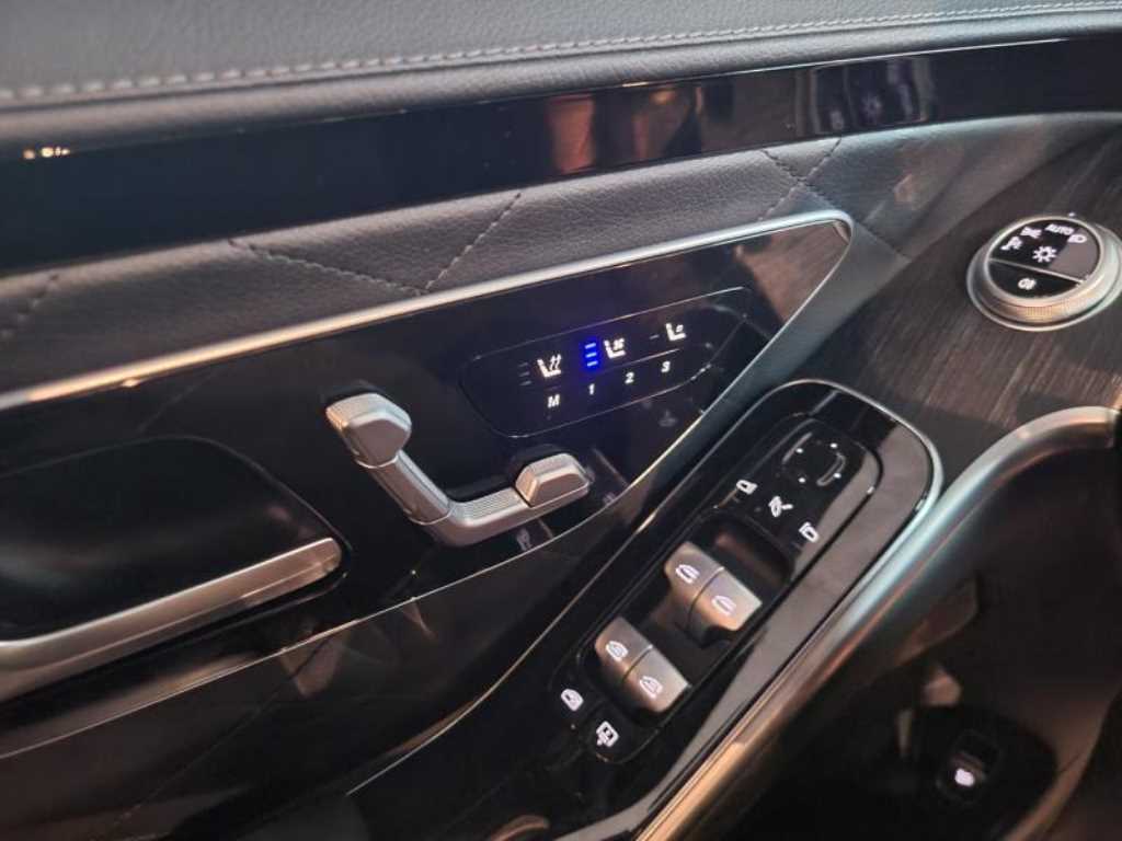 Mercedes Benz S Class - Vista 12