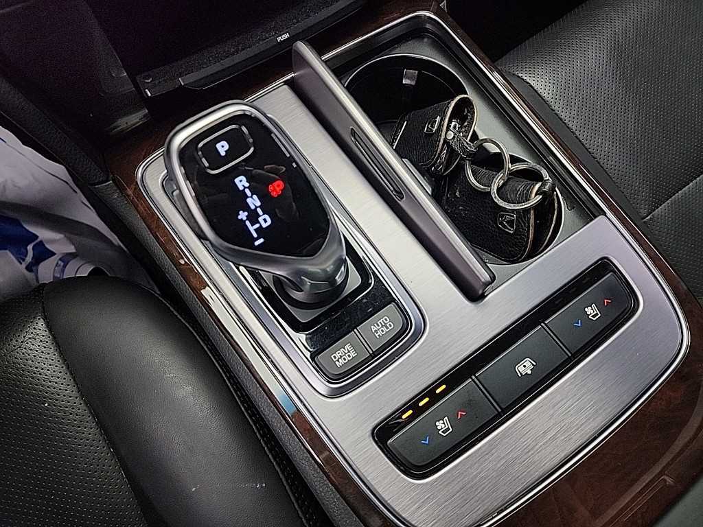 HYUNDAI Equus - Vista 8