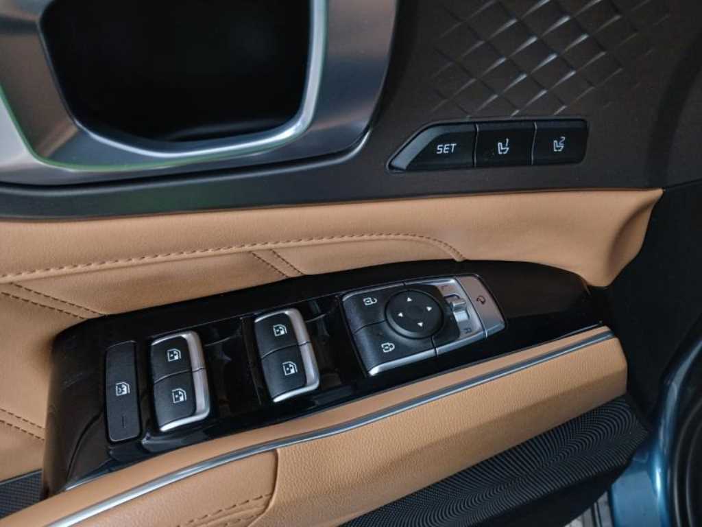 KIA Sorento - Vista 8