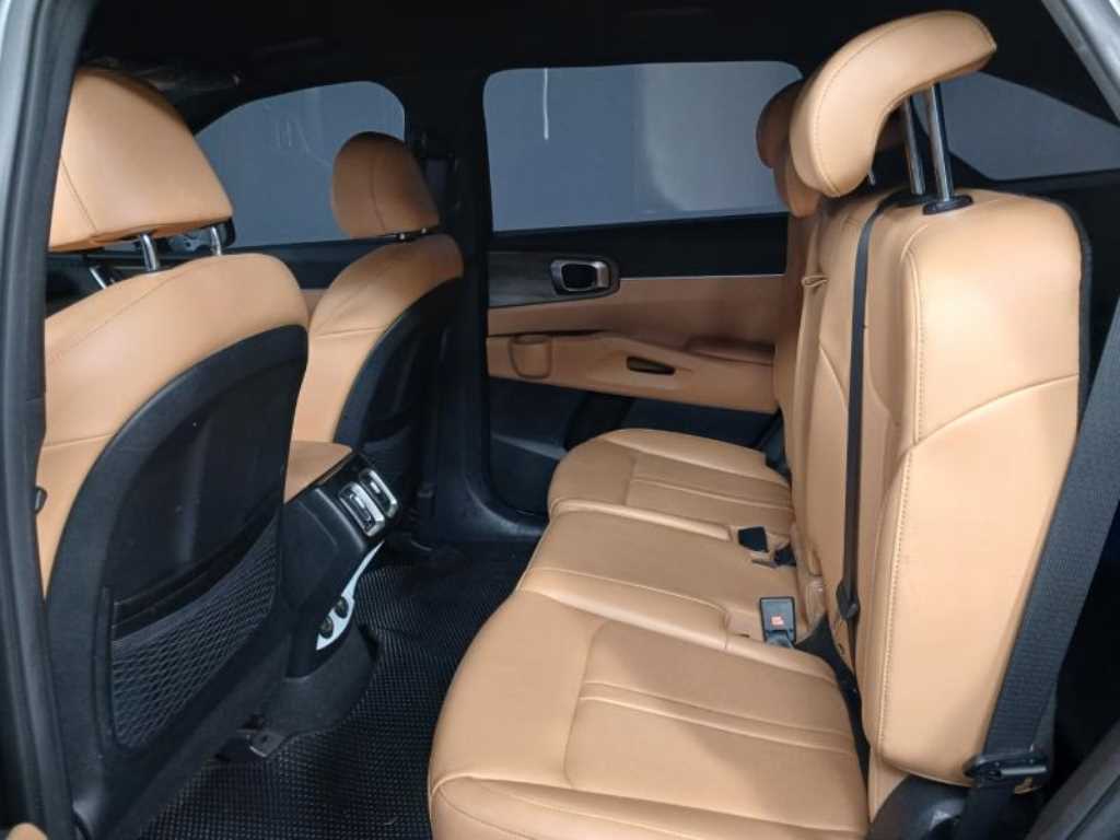 KIA Sorento - Vista 8