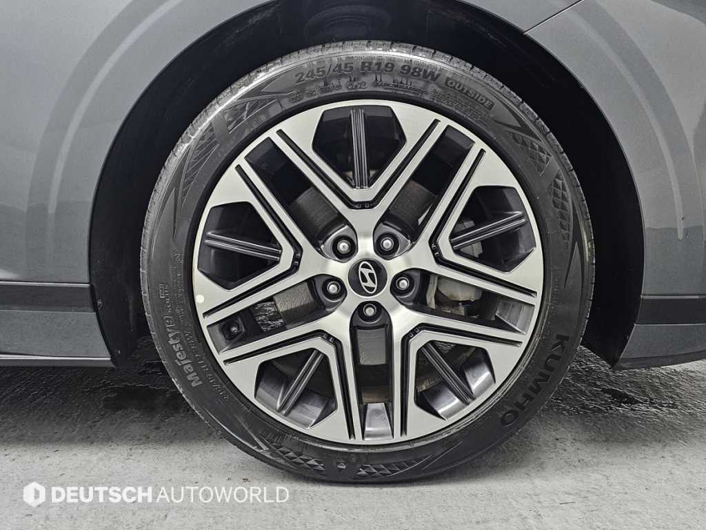 HYUNDAI Grandeur - Vista 5