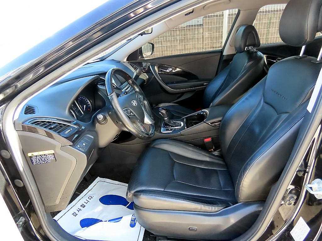 HYUNDAI Grandeur - Vista 5