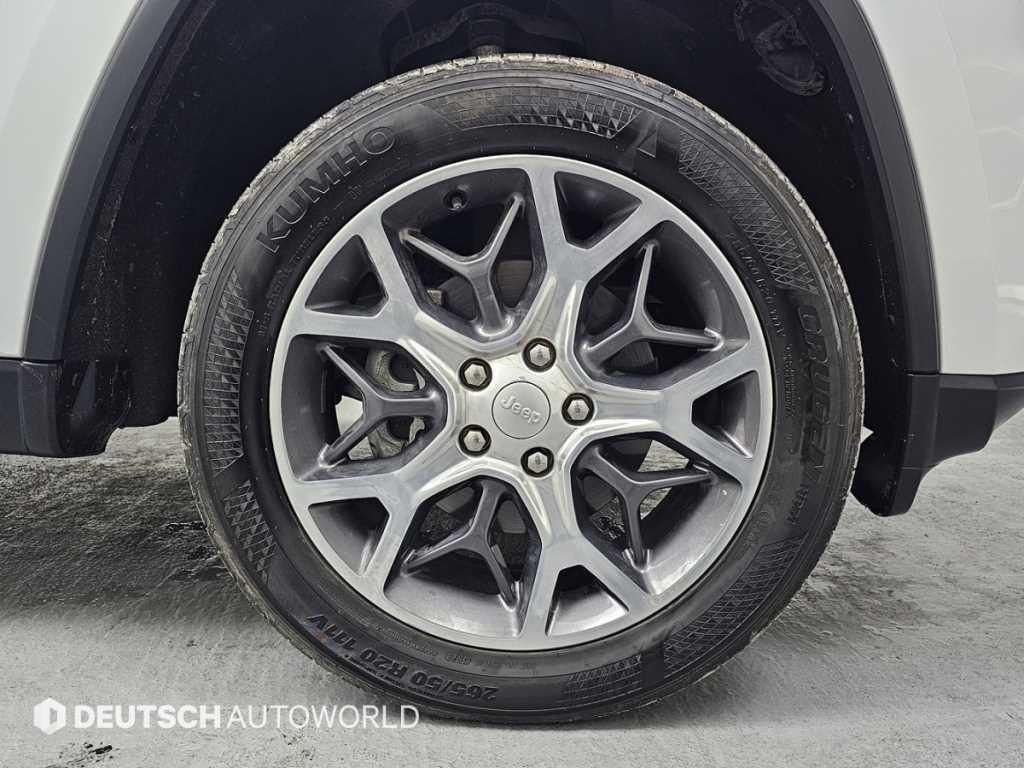 Jeep Cherokee - Vista 5