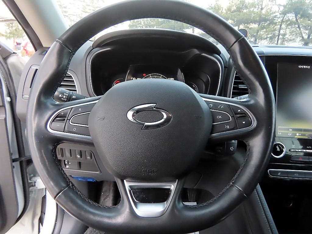 SAMSUNG QM6 - Vista 8