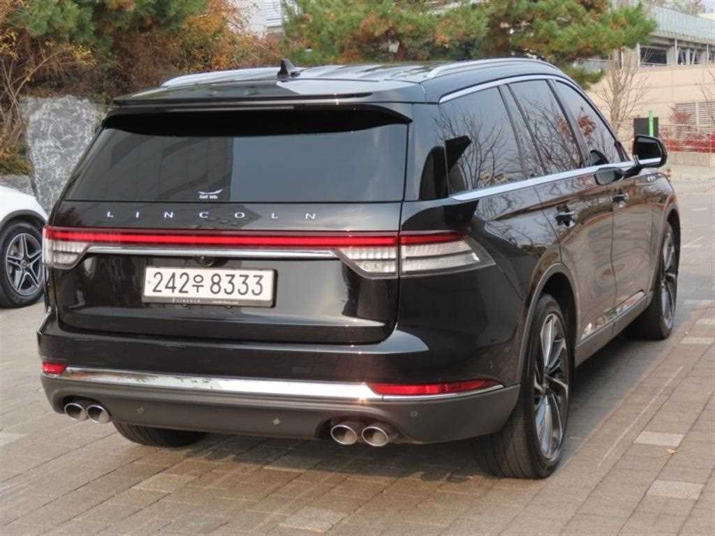 Lincoln Aviator - Vista 3