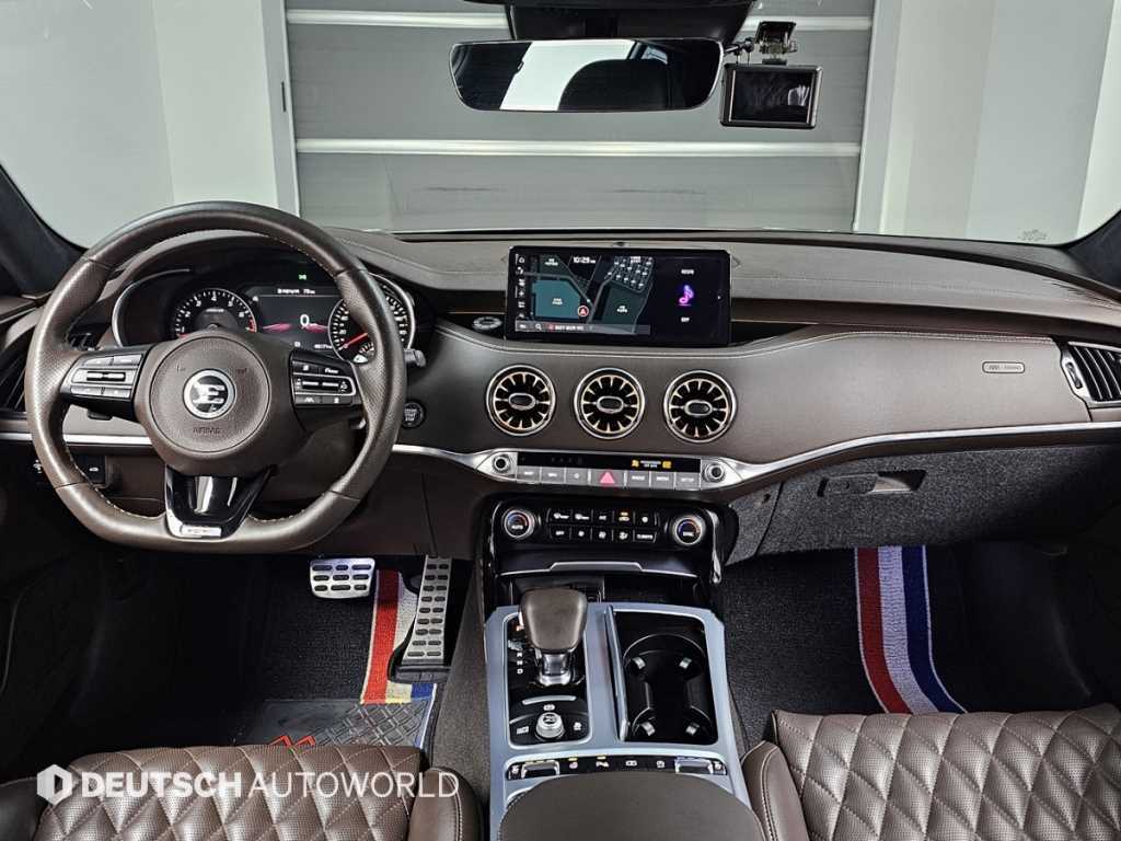 KIA Stinger - Vista 7