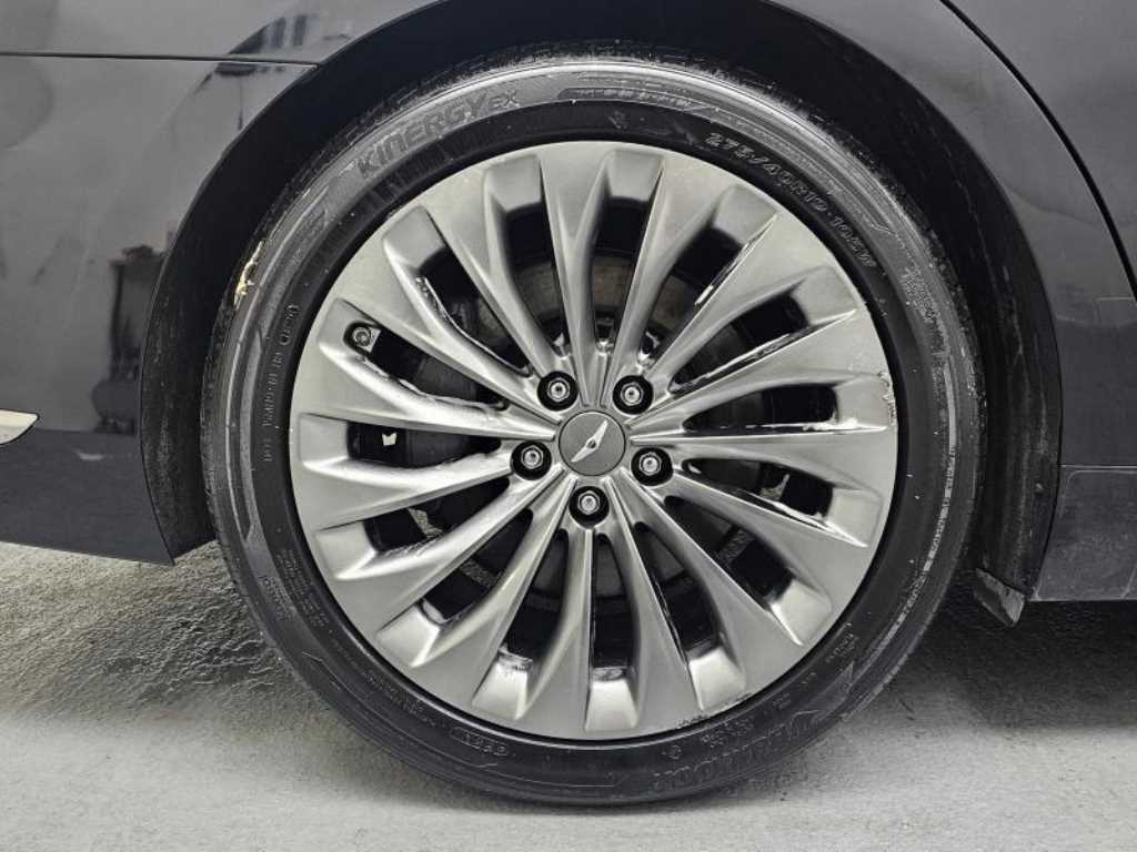 Genesis EQ900 - Vista 5