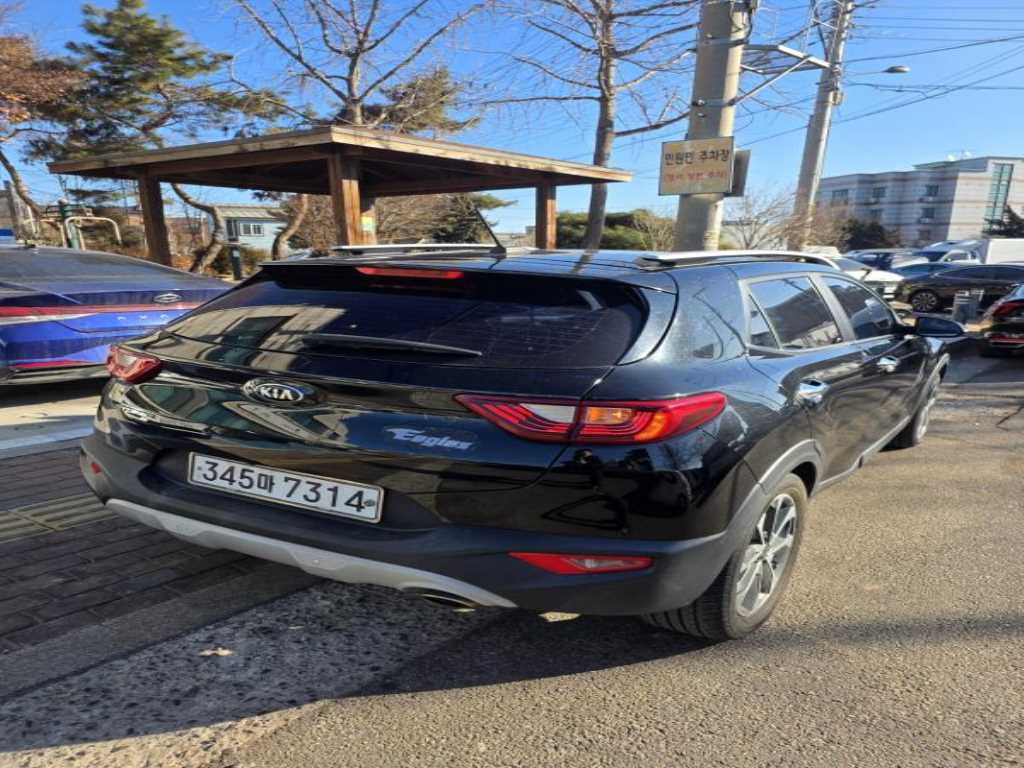 KIA Stonic - Vista 4