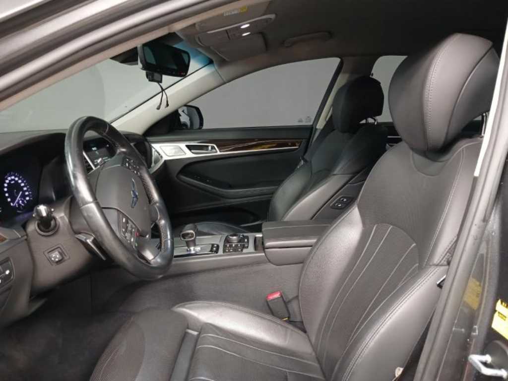 Genesis G80 - Vista 6