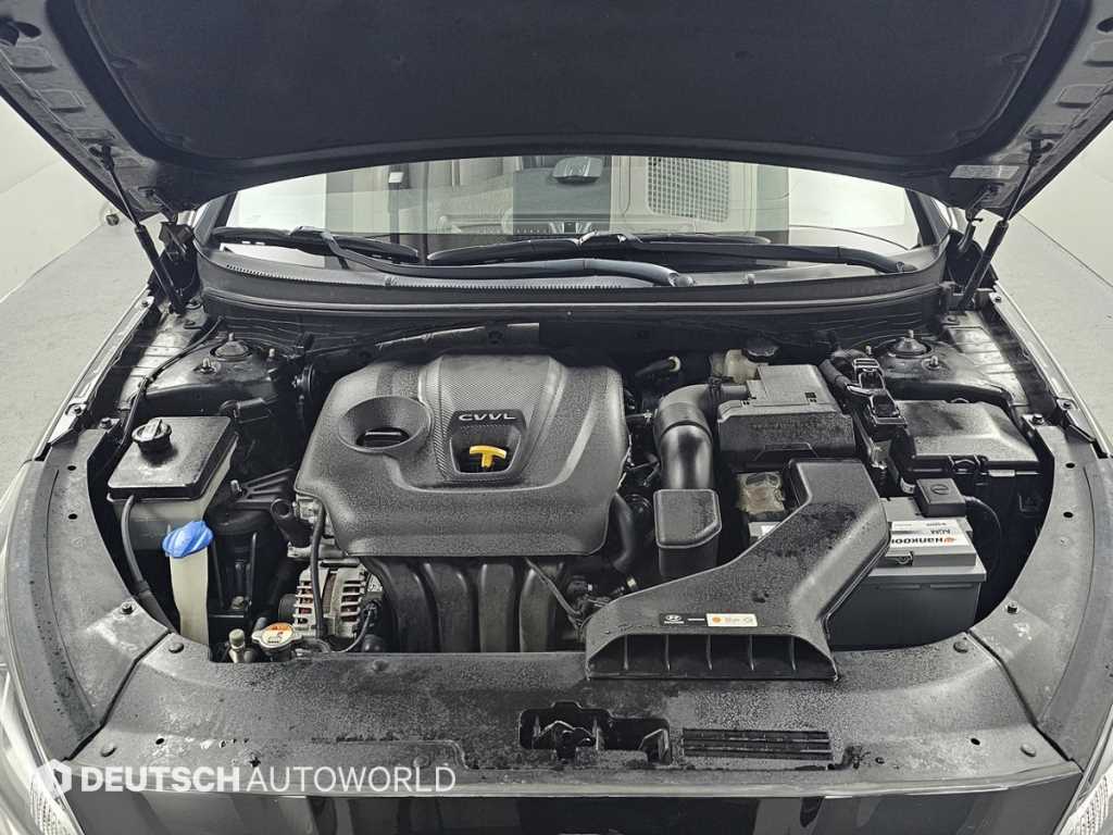 HYUNDAI Sonata - Vista 6