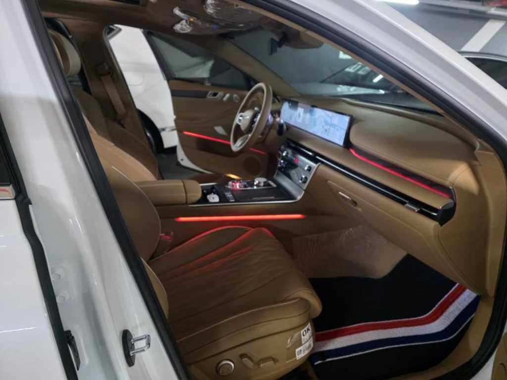 Genesis G80 - Vista 8