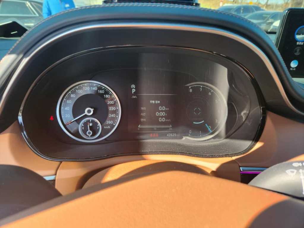 Genesis GV70 - Vista 9