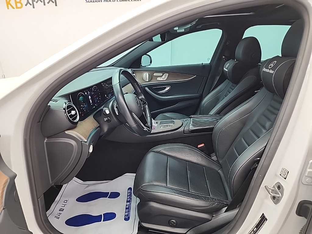 Mercedes Benz E class - Vista 11