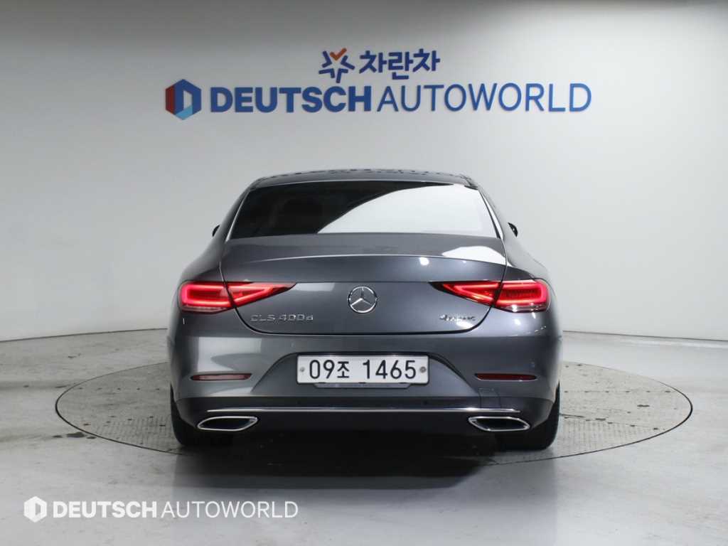 Mercedes Benz CLS Class - Vista 4