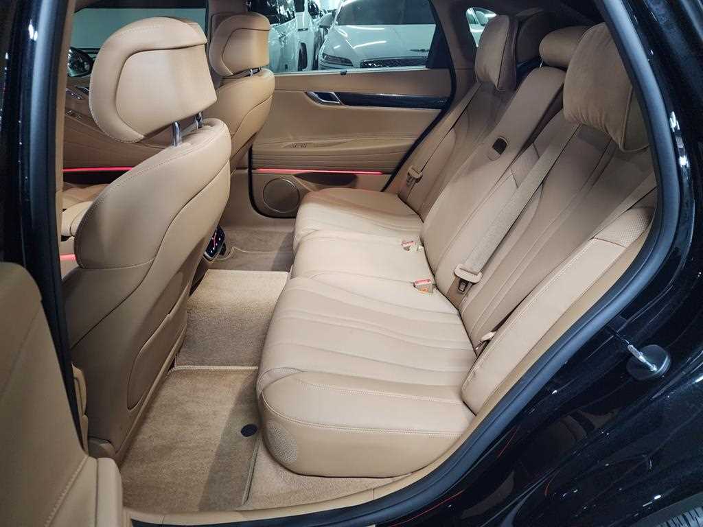 Genesis G80 - Vista 8