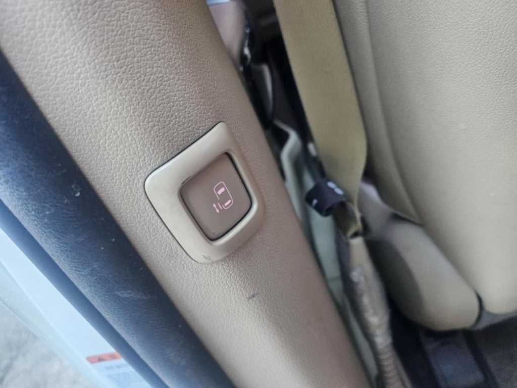 KIA Carnival - Vista 9