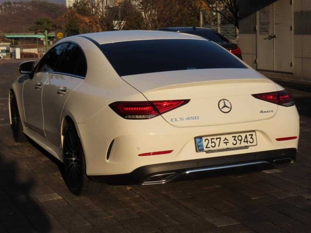 Mercedes Benz CLS Class - Vista 4