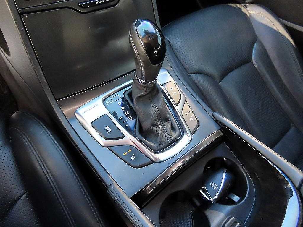 HYUNDAI Grandeur - Vista 10