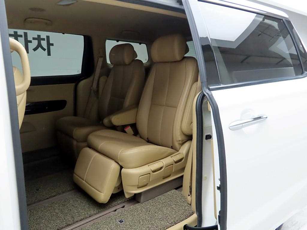 KIA Carnival 2016 Blanco - Importación desde Corea - HF Imports Iquique - Foto 13