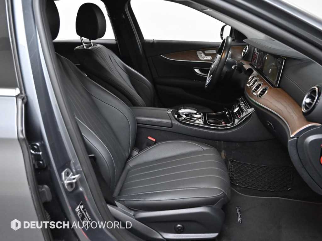 Mercedes Benz E class - Vista 10