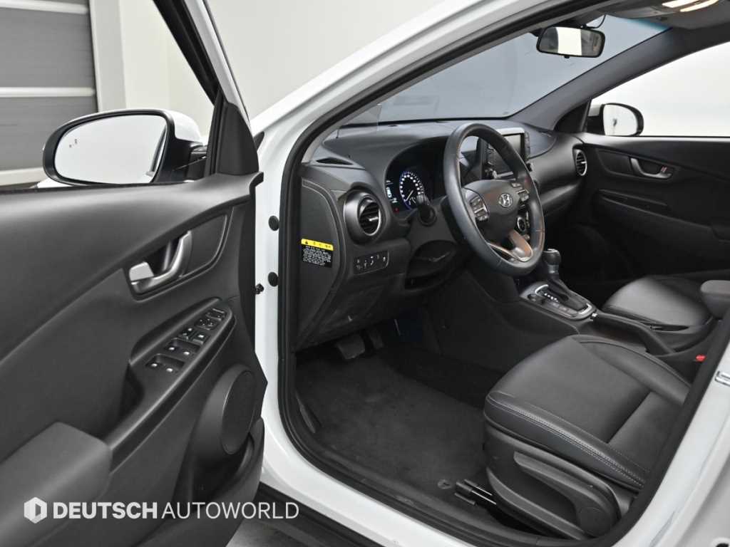 HYUNDAI Kona - Vista 11