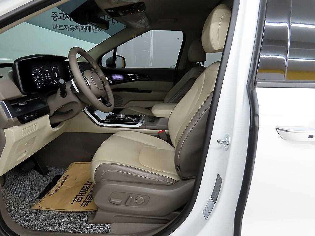 KIA Carnival - Vista 5