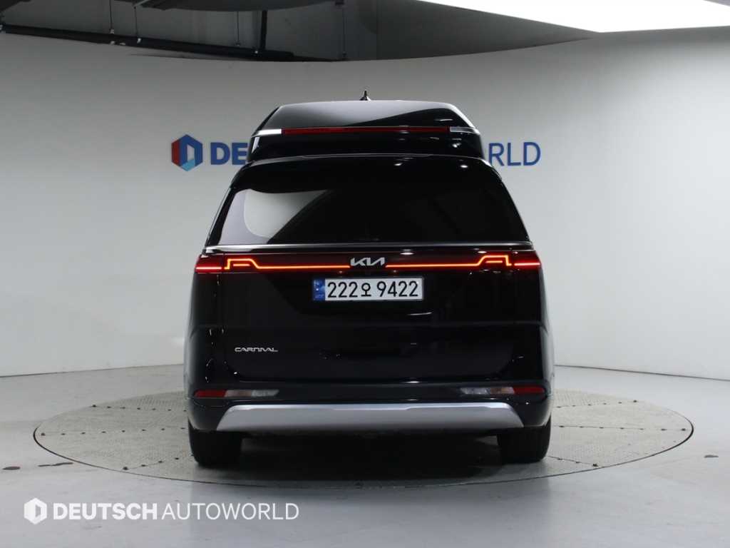 KIA Carnival - Vista 4