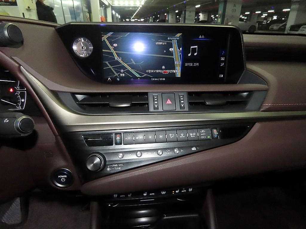 Lexus ES - Vista 11